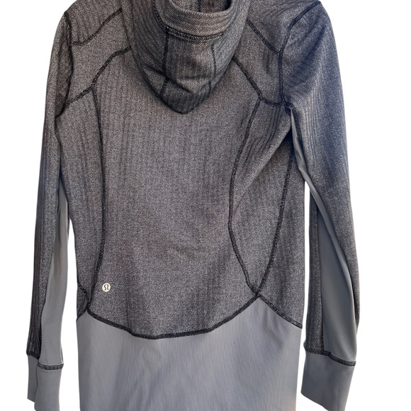 Lululemon Daily Practice Jacket - Picture 5 of 9
